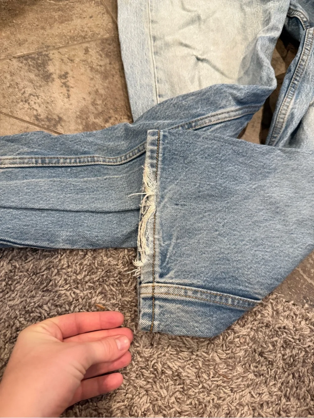 🤍Light Blue Distressed Men’s 501 XX Levi’s button fly Jeans made in Colombia